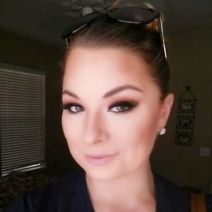 Meet your Posher, Angie